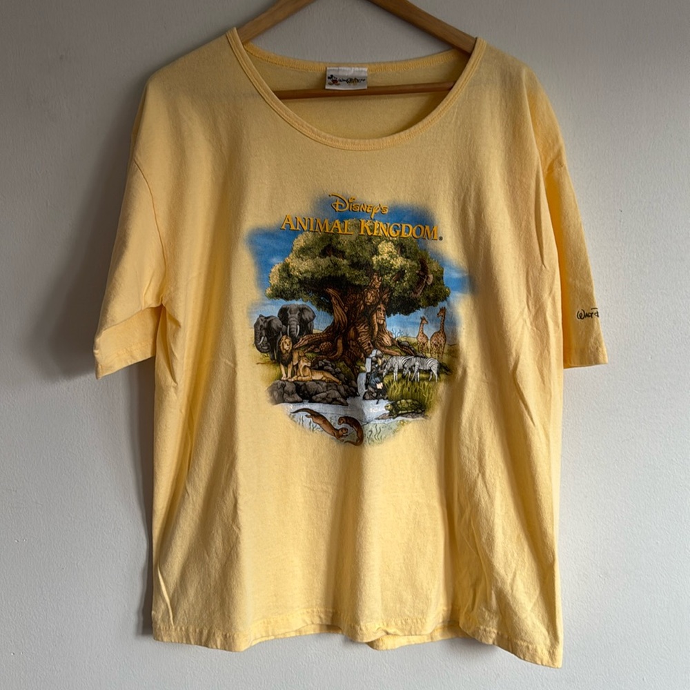 Vintage Walt Disney Animal Kingdom T-Shirt / XL / Women's / 2000s